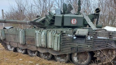 БМП, літаки, танки: на Чернігівщині військові знищують ворожу техніку та окупантів БМП, літаки, танки: на Чернігівщині військові знищують ворожу техніку та окупантів