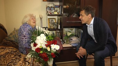 Найстарша жителька Житомира Олена Москальова відзначає 106 день народження Найстарша жителька Житомира Олена Москальова відзначає 106 день народження