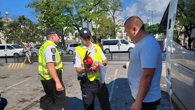 Відсутність вогнегасника карається штрафом 680 гривень Відсутність вогнегасника карається штрафом 680 гривень