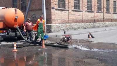 У Кропивницькому через ремонт водопроводу без води залишилась половина центру міста