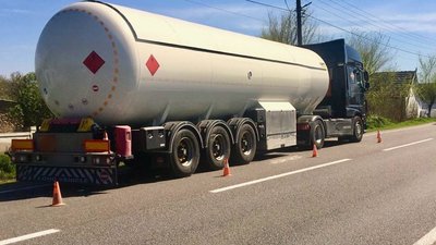 Вантажівка, на якій збили 38-річну жінку в Одеській області