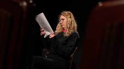 Валерія Замай на сцені Львівського теату. Читання драматургії Валерія Замай на сцені Львівського теату. Читання драматургії