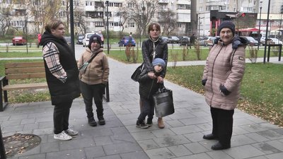 Надягли браслети-обереги і читали "Отче Наш": переселенці з Херсона – про життя в окупації та виїзд до Луцька