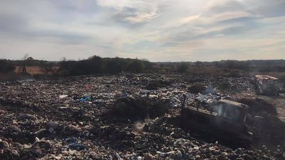 На Тернопільщині пожежники загасили сміттєзвалище На Тернопільщині пожежники загасили сміттєзвалище
