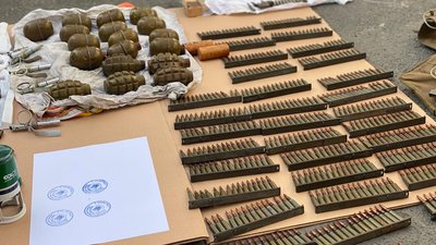 Двох військових з Одещини підозрюють у продажі боєприпасів та вибухівки