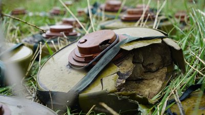 Гракове: як розміновують лінії електропередач Гракове: як розміновують лінії електропередач