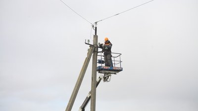 Деокуповане село на Харківщині заживили: селяни жили без світла 10 місяців