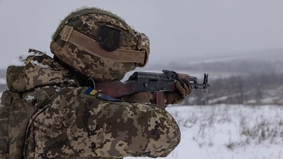 Український військовослужбовець 72-ї механізованої бригади ЗСУ