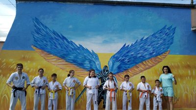 Патріотичний мурал відкрили до Дня Української Державності у Хмельницькому Патріотичний мурал відкрили до Дня Української Державності у Хмельницькому