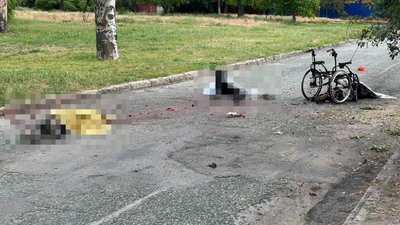 Нікополь, дорога, крісло колісне, люди, дрон, загиблі, війна