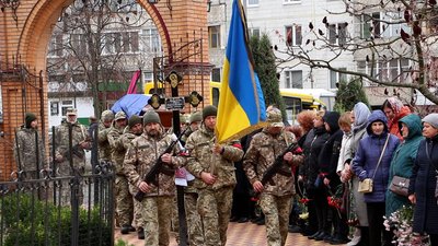В Сумах попрощались з двома воїнами-захисниками Станіславом Євтушенком та Денисом Рудиченком В Сумах попрощались з двома воїнами-захисниками Станіславом Євтушенком та Денисом Рудиченком
