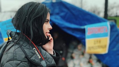 Франківська волонтерка разом з друзями допомогла евакуюватися понад 500 людям