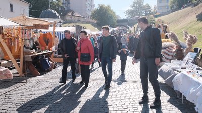 Ярмарок та дитяче містечко. У Чернівцях святкують день міста Ярмарок та дитяче містечко. У Чернівцях святкують день міста