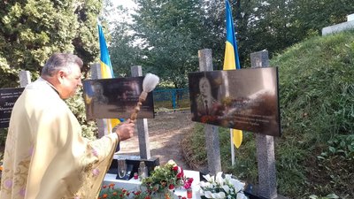 На Тернопільщині відкрили меморіальні дошки бійцям Дмитру Федаку та Михайлу Бабію