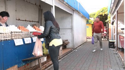 Ціни на продукти в Черкасах: одні дорожчають, інші — навпаки. Що відомо