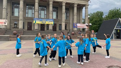 Продовжили зйомки на іншій локації Продовжили зйомки на іншій локації