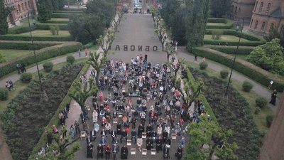 У Чернівцях відбувається етнодуховний фестиваль "Обнова-фест" У Чернівцях відбувається етнодуховний фестиваль "Обнова-фест"