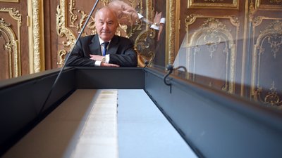 Француз Жерар Леритьє, президент і засновник Інституту літератури та рукописів у Парижі