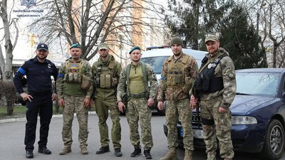 Патрульні Одеси вилучають автівки у водіїв з алкогольним сп’янінням на потреби ЗСУ Патрульні Одеси вилучають автівки у водіїв з алкогольним сп’янінням на потреби ЗСУ