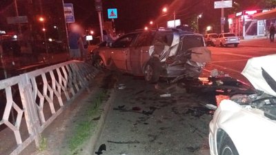 У ДТП з чотирма травмованими у Харкові потрапив колишній радник міського голови У ДТП з чотирма травмованими у Харкові потрапив колишній радник міського голови