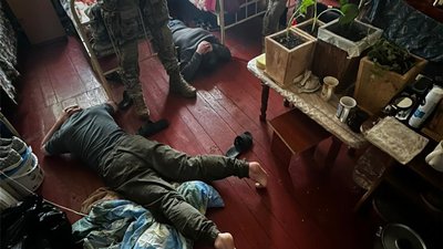 За вимагання грошей у родичів військових на Волині затримали в'язнів колонії