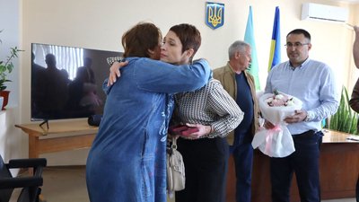 Вручення державної нагороди матері загиблого захисника Віктора Фанаржи