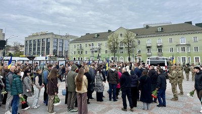 Із 33-річним військовим Андрієм Душебою попрощались у Рівному Із 33-річним військовим Андрієм Душебою попрощались у Рівному