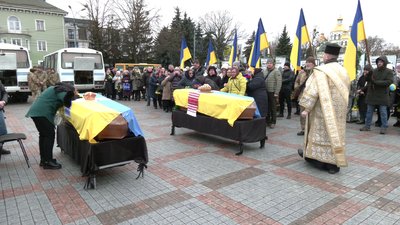 У Рівному попрощалися з військовими Ярославом Лицевичем та Іллею Полянським