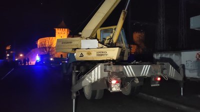 Луцькі муніципали на чолі зі своєю керівницею демонтовували МАФ на території Центрального ринку