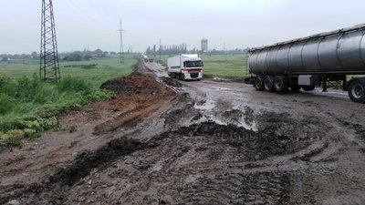 Жителі Баштанки, що на Миколаївщині, блокують рух великовантажного транспорту Жителі Баштанки, що на Миколаївщині, блокують рух великовантажного транспорту