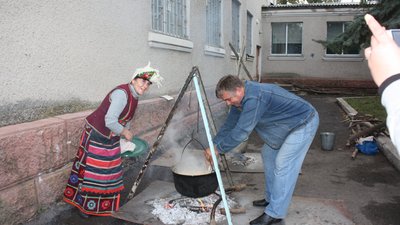 Гастрофронт Миколаївщини. 13 громад області змагалися в приготуванні страв в умовах воєнного стану Гастрофронт Миколаївщини. 13 громад області змагалися в приготуванні страв в умовах воєнного стану