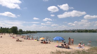 Пляж на Журавлівці у Харкові