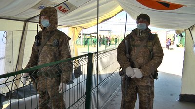 На КПВВ у Станиці Луганській перевіряють температуру