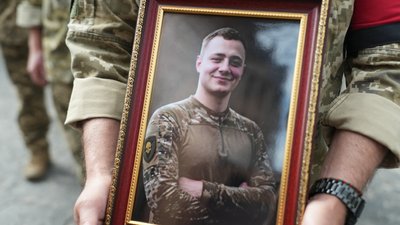 У Сумах попрощалися з 23-річним прикордонником Даніілом Барановим
