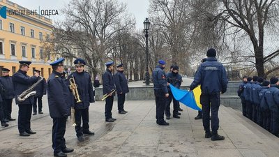 В Одесі влаштували акцію до 30-ї річниці Збройних Сил України В Одесі влаштували акцію до 30-ї річниці Збройних Сил України