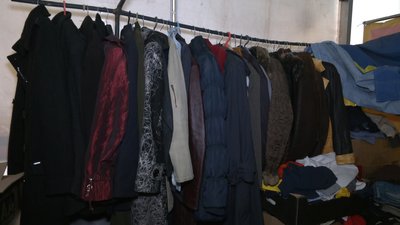 У Запоріжжі облаштували місця, де переселенці можуть знайти теплі речі
