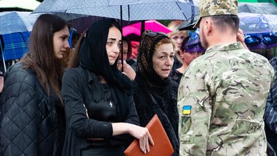 В Ужгороді попрощалися із полеглим на війні Олександром Голубєвим В Ужгороді попрощалися із полеглим на війні Олександром Голубєвим