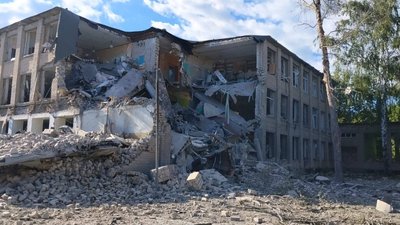 Пошкоджене приміщення в Шевченковому на Харківщині
