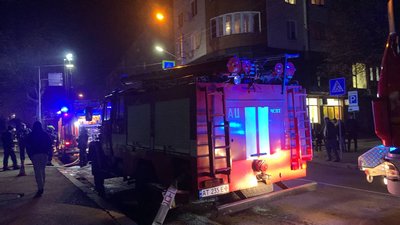 В Івано-Франківську у приміщенні перинатального центру горіло кафе В Івано-Франківську у приміщенні перинатального центру горіло кафе