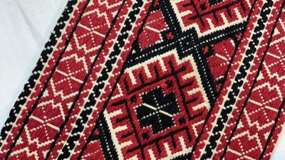 На Житомирщині відкрили експозиції із поліських хусток, яким понад 120 років На Житомирщині відкрили експозиції із поліських хусток, яким понад 120 років