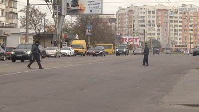 У Херсоні патрульні нагадали пішоходам, що треба бути відповідальними У Херсоні патрульні нагадали пішоходам, що треба бути відповідальними
