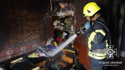 У Полтаві горіла квартира: травмувалися двоє чоловіків У Полтаві горіла квартира: травмувалися двоє чоловіків