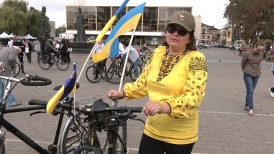 12 кілометрів подолали учасники велопробігу у вишиванках у Луцьку 12 кілометрів подолали учасники велопробігу у вишиванках у Луцьку