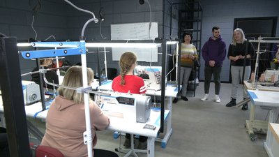 "Дуже гострий дефіцит": у Рівному безкоштовно навчають швачок. Які умови "Дуже гострий дефіцит": у Рівному безкоштовно навчають швачок. Які умови
