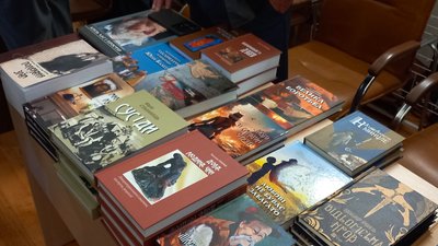 В Ужгороді провели 15-ту виставку-ярмарок «Книга-фест», яка об'єднала понад 20 видавництв