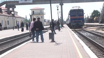 Послаблення карантину: з Херсона до Києва і навпаки з 1 червня можна дістатися потягом Послаблення карантину: з Херсона до Києва і навпаки з 1 червня можна дістатися потягом