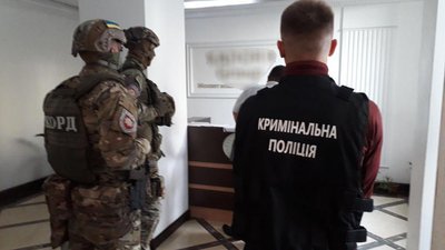 Поцупили хімікати на 6 мільйонів: поліція Вінниччини затримала крадіїв з Одещини
