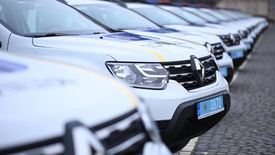 14 службових авто передали закарпатським поліцейським