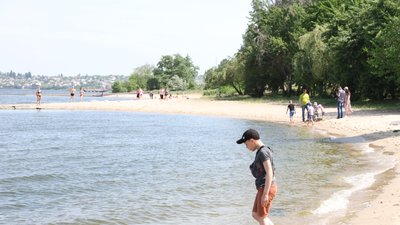 Час відпочивати: В Миколаєві влада визначилась з місцями офіційних пляжів Час відпочивати: В Миколаєві влада визначилась з місцями офіційних пляжів