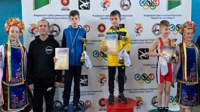 Шість золотих нагород у тернополян: Всеукраїнський турнір з греко-римської боротьби пам'яті В.Дем'яного завершився